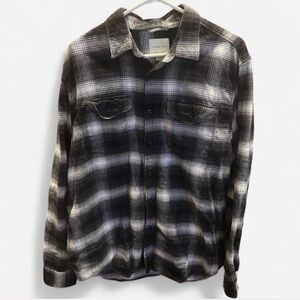 American Eagle Outfitters Black and White Plaid Casual Button Down Shirt